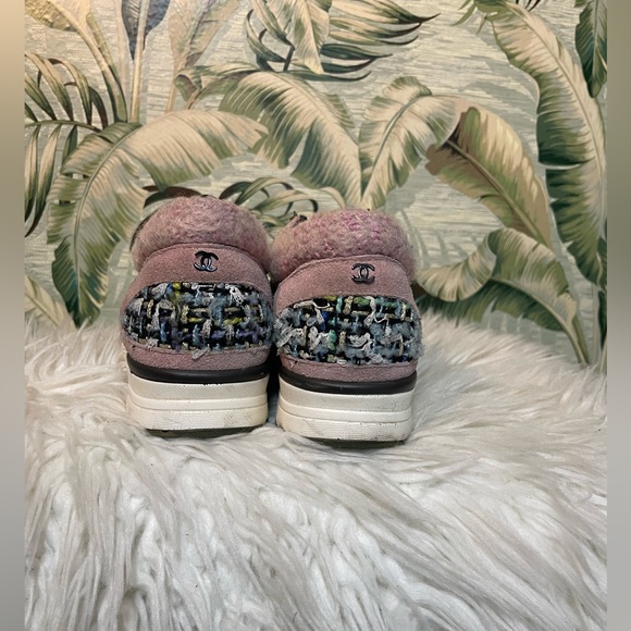 CHANEL tweed sneakers - Picture 3 of 15
